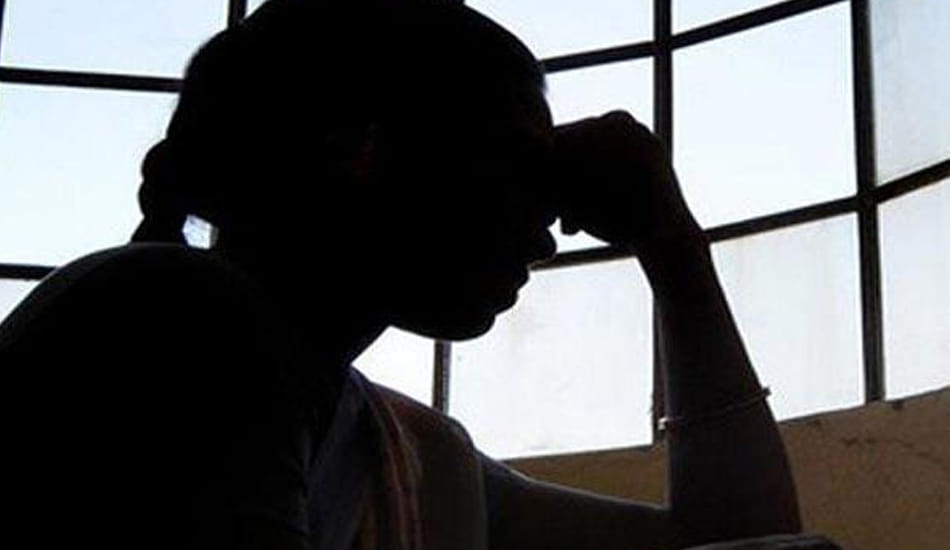 policeman beaten woman due to complaint against him 