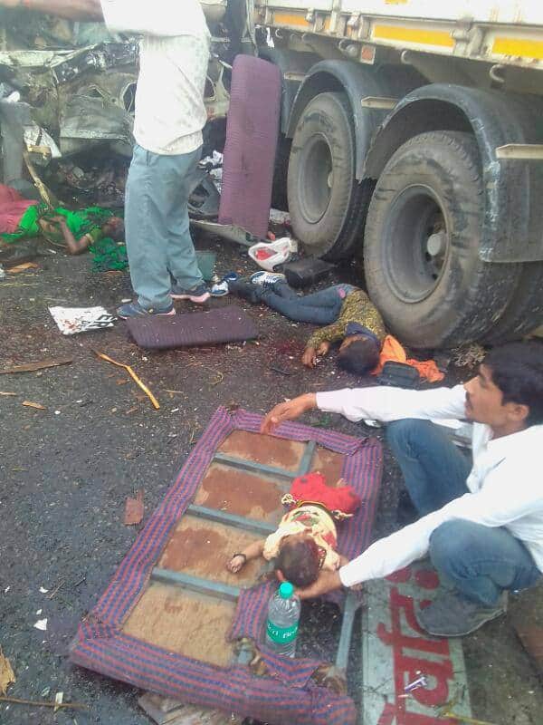 eight killed more than 20 injured in bus accident