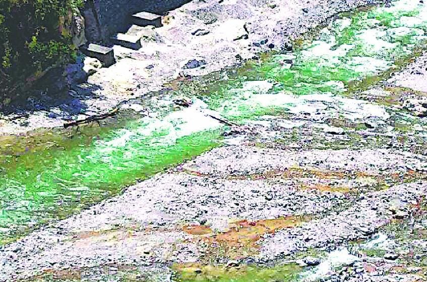 Ramganga's water level up, temporary bridge submerged