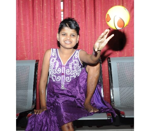 makeover of teenaged girl mogali.