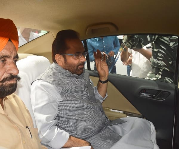  mukhtar abbas naqvi on development for minorities.