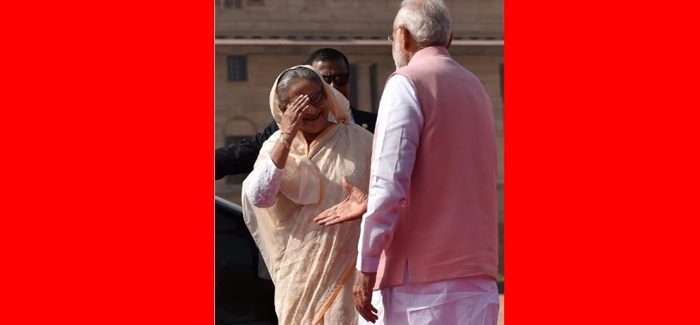 Narendra Modi with Sheikh Hasina during ceremonial reception at the forecourt of Rashtrapati Bhawan