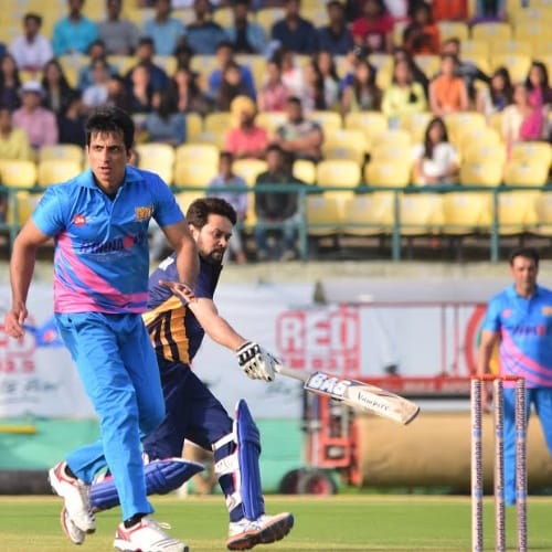 Bollywood actors team Heroes eleven wins T20 match in Hpca Stadium Dharamshala