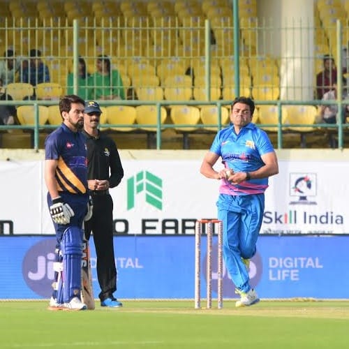 Bollywood actors team Heroes eleven wins T20 match in Hpca Stadium Dharamshala