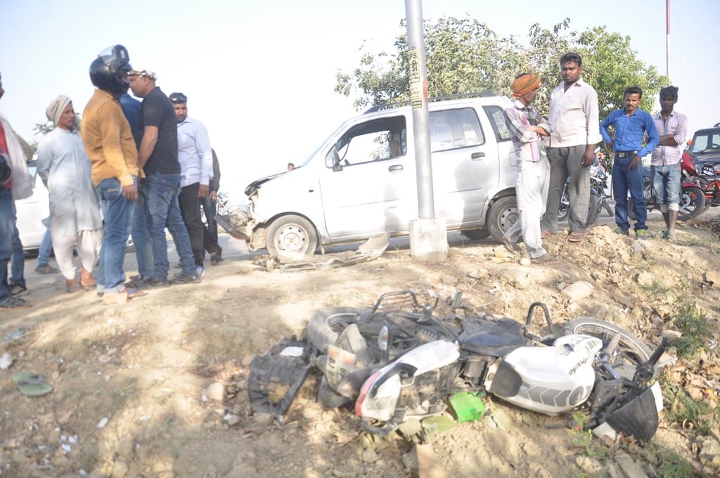 Man died in a raod accident near ramgarhtaal