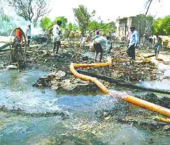 25 houses and 20 bigha crop burns