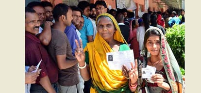 less voting in delhi assembly by election made cngress happy 