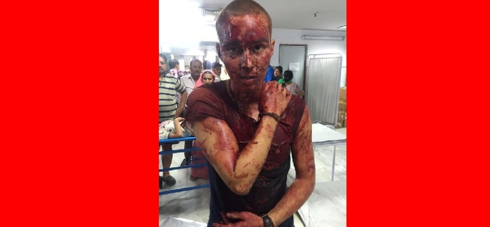 two men of noida saves german teen by auto looters in delhi geeta colony