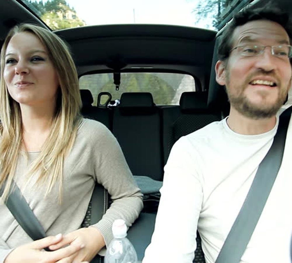tips to prevent vomiting in car