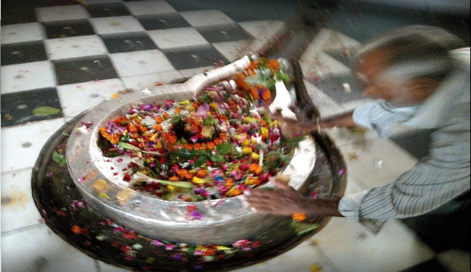 theft incident occurs at khereshwar temple