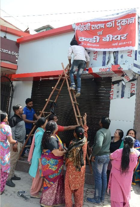 Womens reached to liquor shops