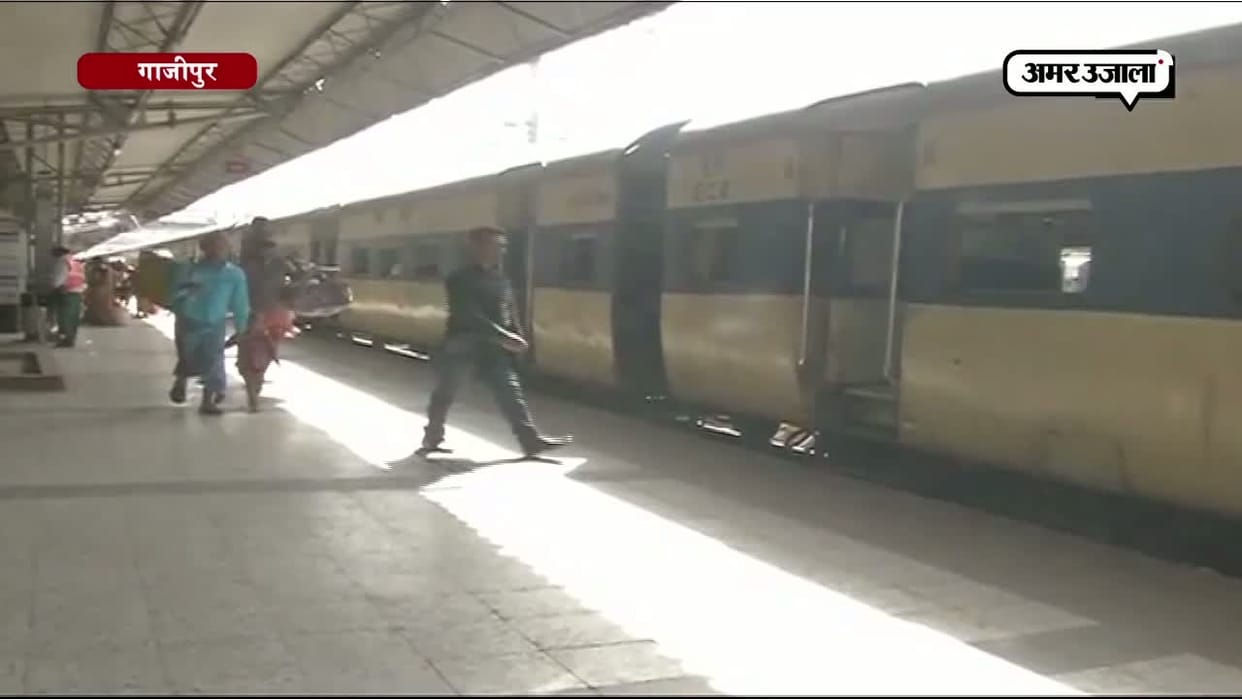  Triveni Express booty, indecency with women
