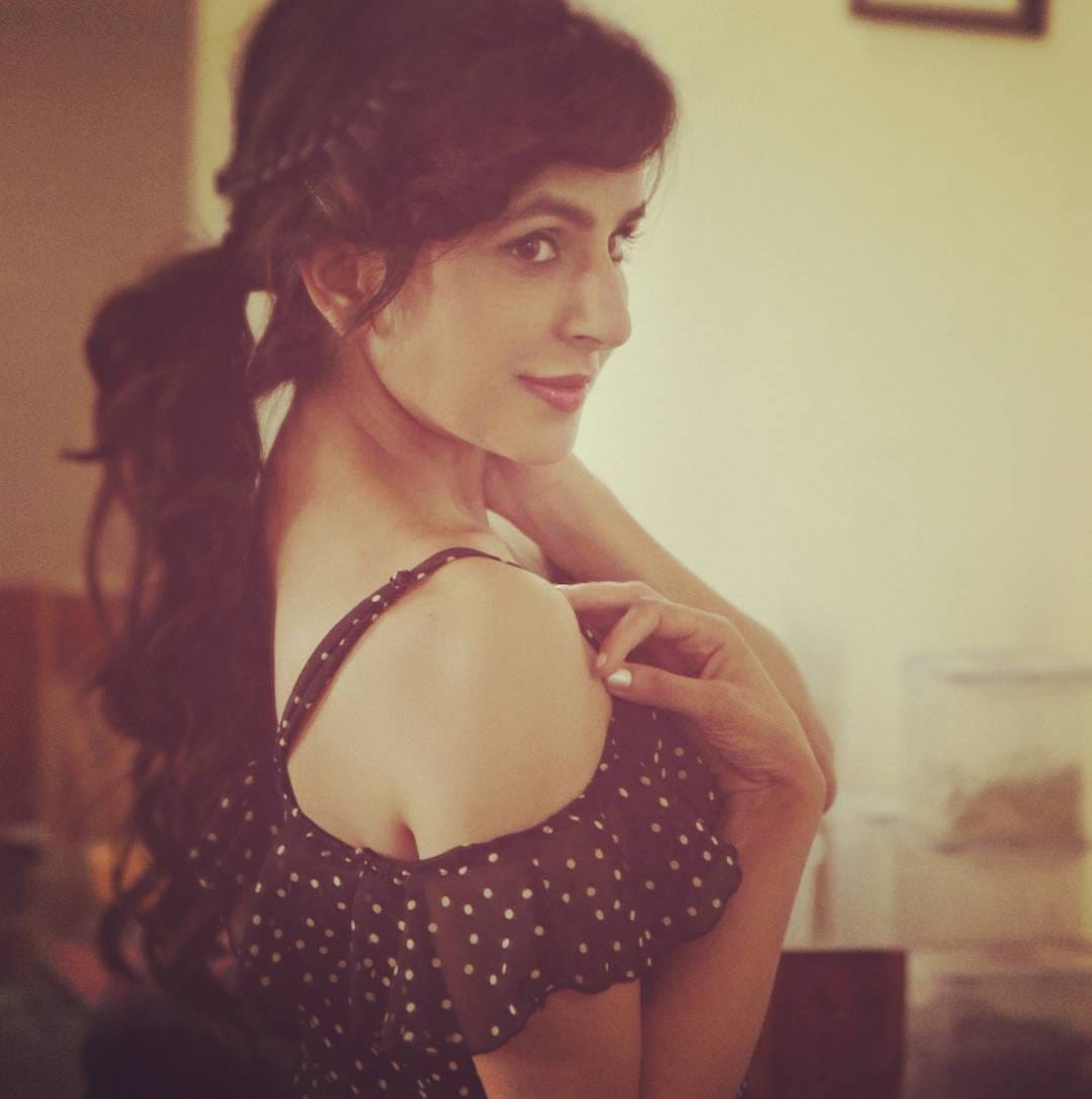 'Balika Vadhu' fame Roop Durgapal shares backless picture and it's wow