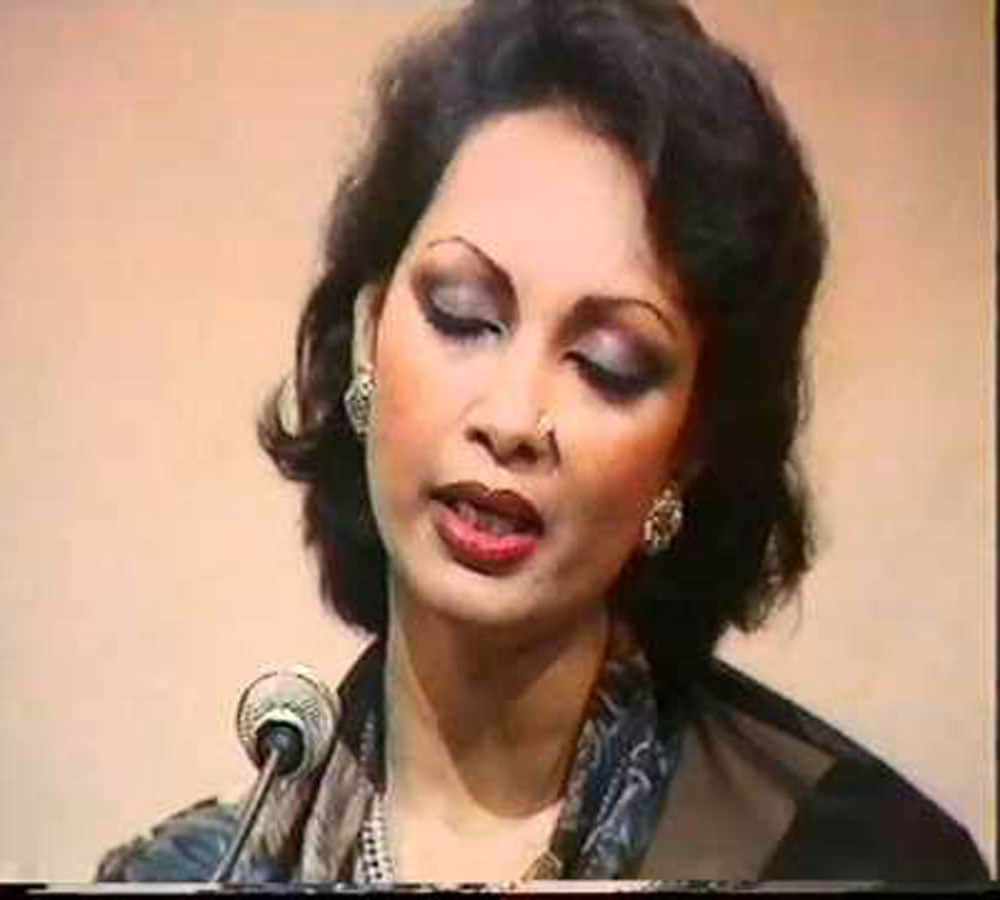 gazal singer Jagjit Singh wife chitra singh com back for singing