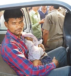 car ki takkar se bachhi ki maut