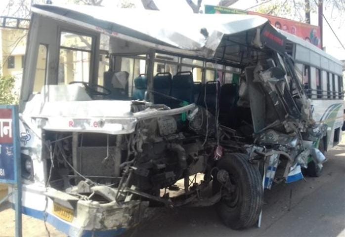 Truck and Roadways collides, 13 injured