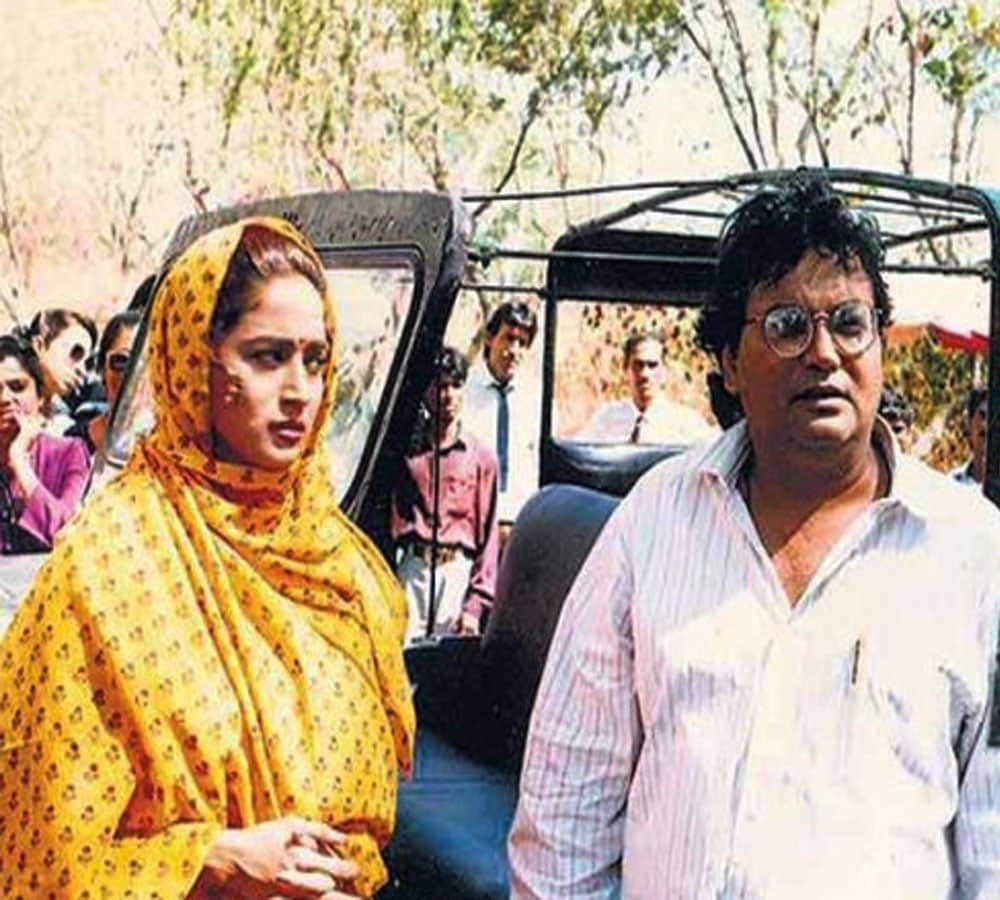 madhuri dixit Birthday special When Madhuri Dixit Sign No Pregnancy Clause For Film Khalnayak