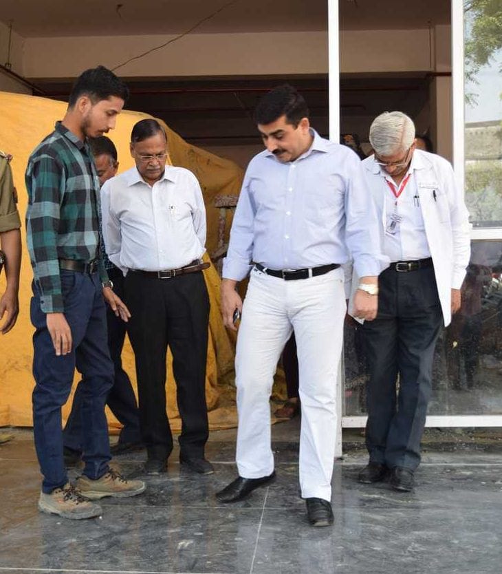 Build up hospital till 15th May: DM