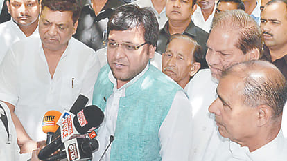 former minister nitin agrawal and police soldier dispute