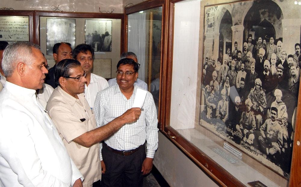 himachal's governor reached Gurukul University