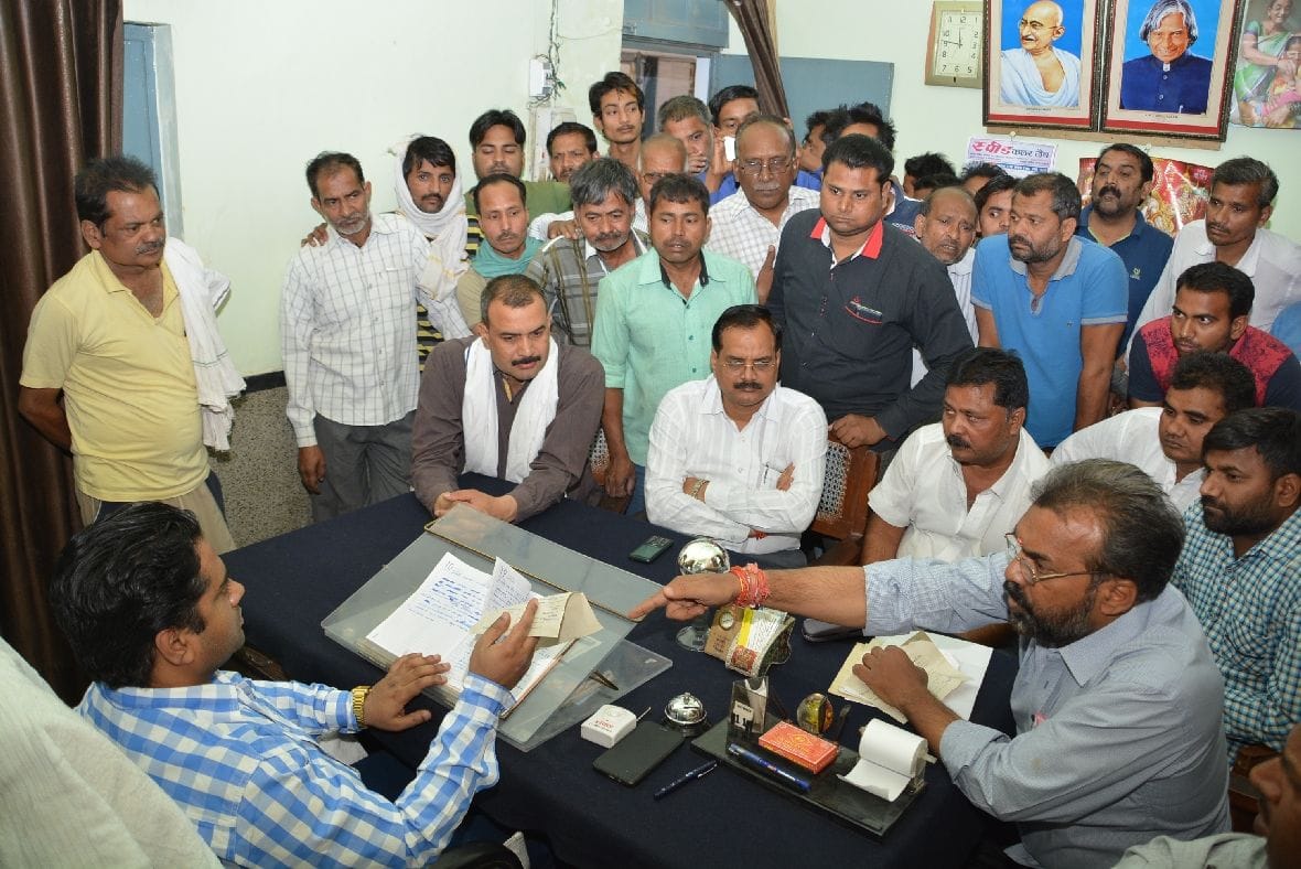 Babu demands facility fee, commutation on labor office