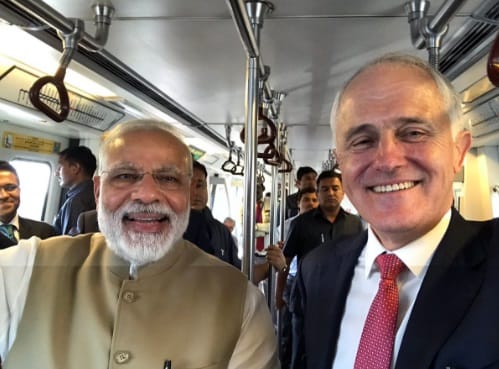 Australian Pm malcolm turnbull take selfie with indian pm narendra modi