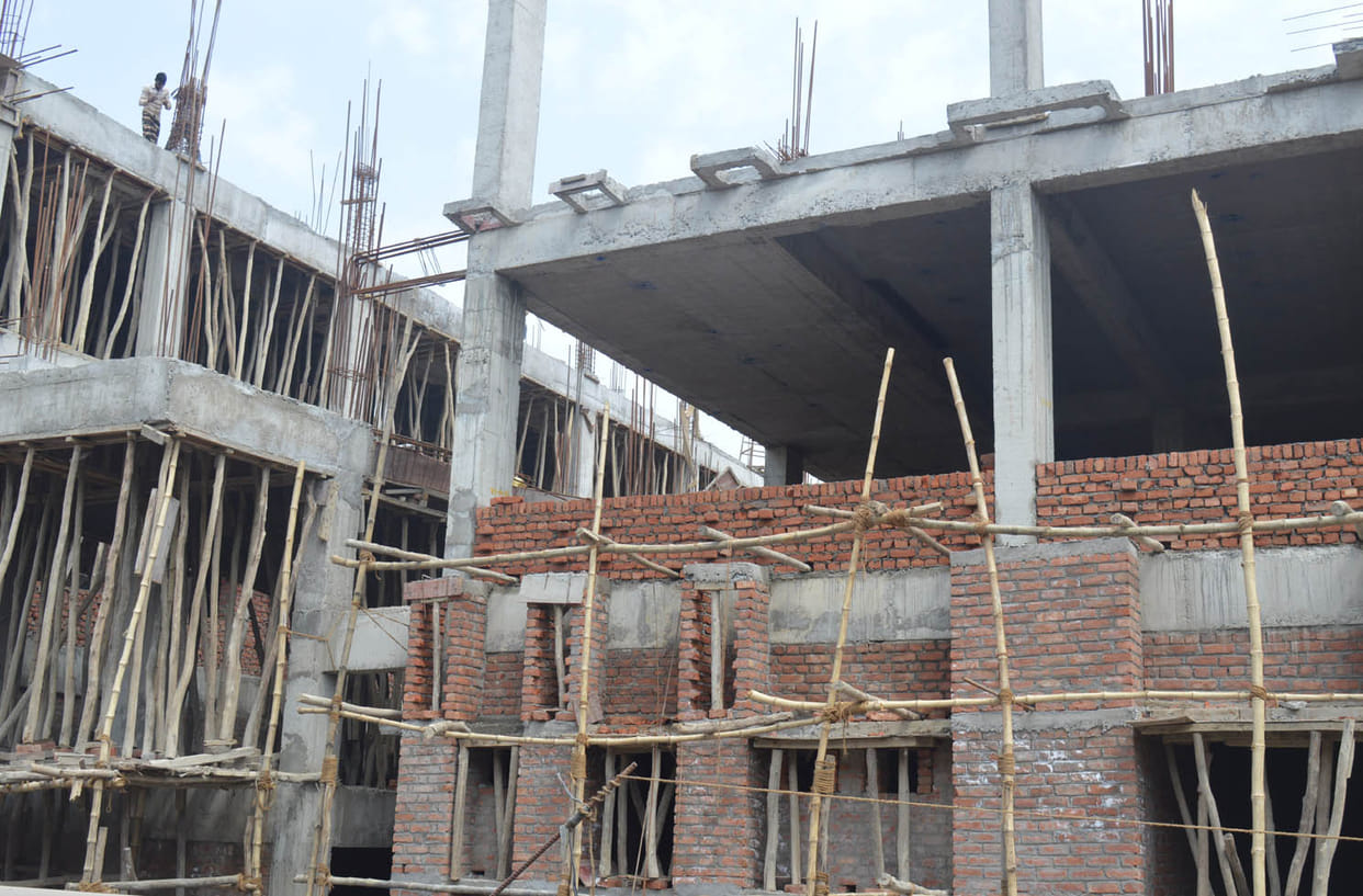 women hospital building cant complete in fixed time