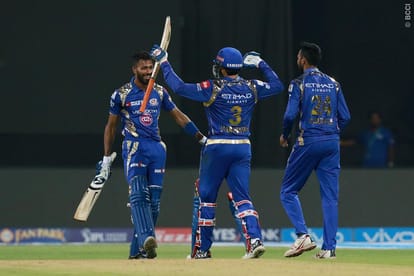 IPL 10: Match Preview KXIP Vs Mumbai Indians in Indore 