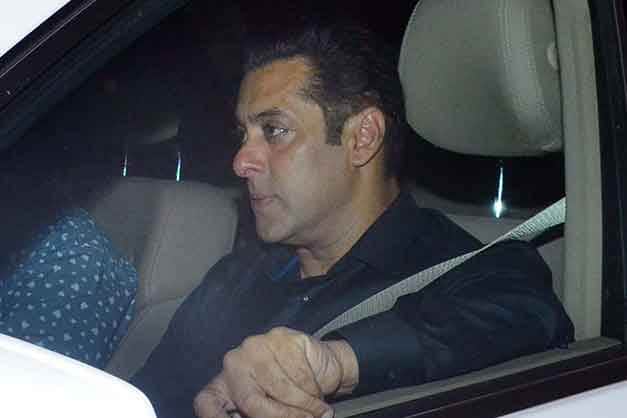Pics: Salman and Jhanvi becomes central of attraction at ambanis party