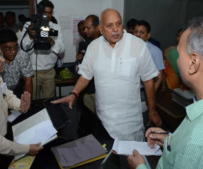 UP agriculture minister inspected krishi bhawan.