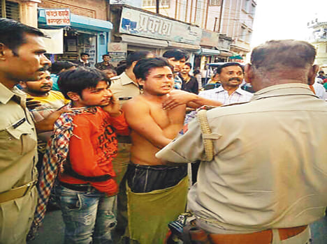 Break the Mangalasutra of Surrey Market Women