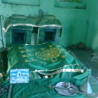unique mysterious peer samadh and majar at majitha of punjab, name baba rode shah peer