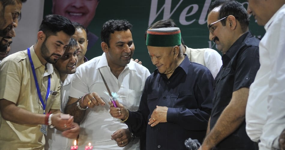HP CM Virbhadra singh is in Punjab university