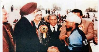 Sarabjit from Punjab, running with tricoloured in Dubai