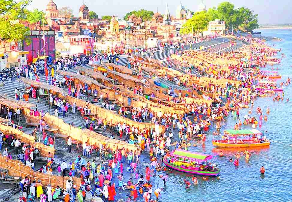 Chaitra Purnima is a great devotee, performed Darshan-Poojan