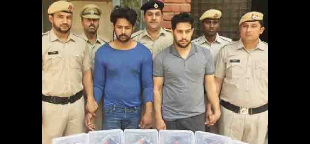  police arrested two person with illegal arms in faridabad