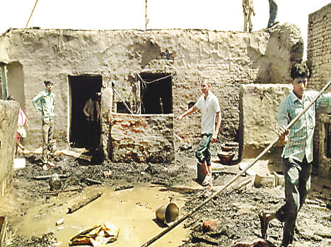 Fire burns, child scorching death
