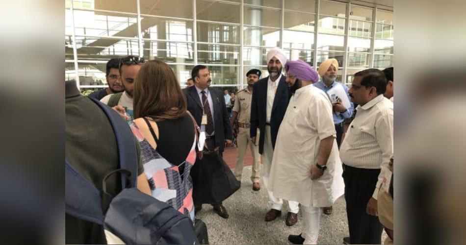 Captain amarinder singh stands with rana gurjeet singh