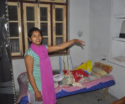 Loot in mahanagar in Lucknow.