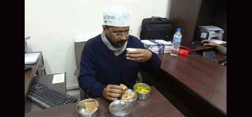 arvind kejriwal government faces new allegation eating one crore rupees samosa