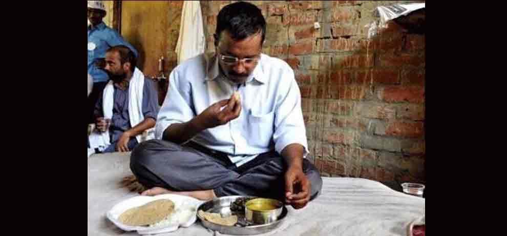 arvind kejriwal government faces new allegation eating one crore rupees samosa