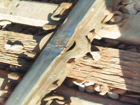 Express passes through Patna track