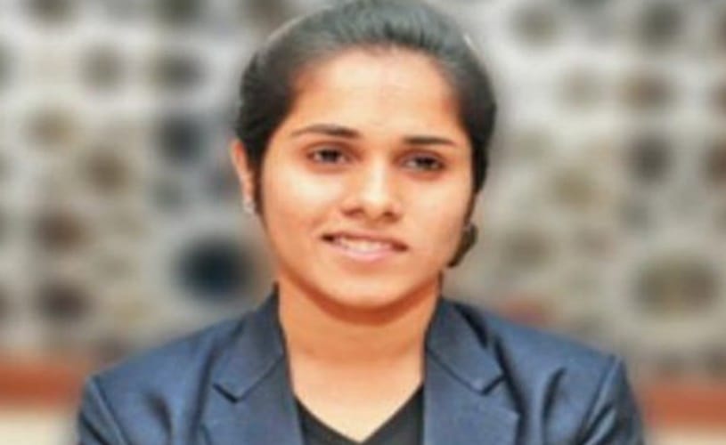 Prachi Sukhwani with 80% vision loss makes it to IIM-Ahmedabad