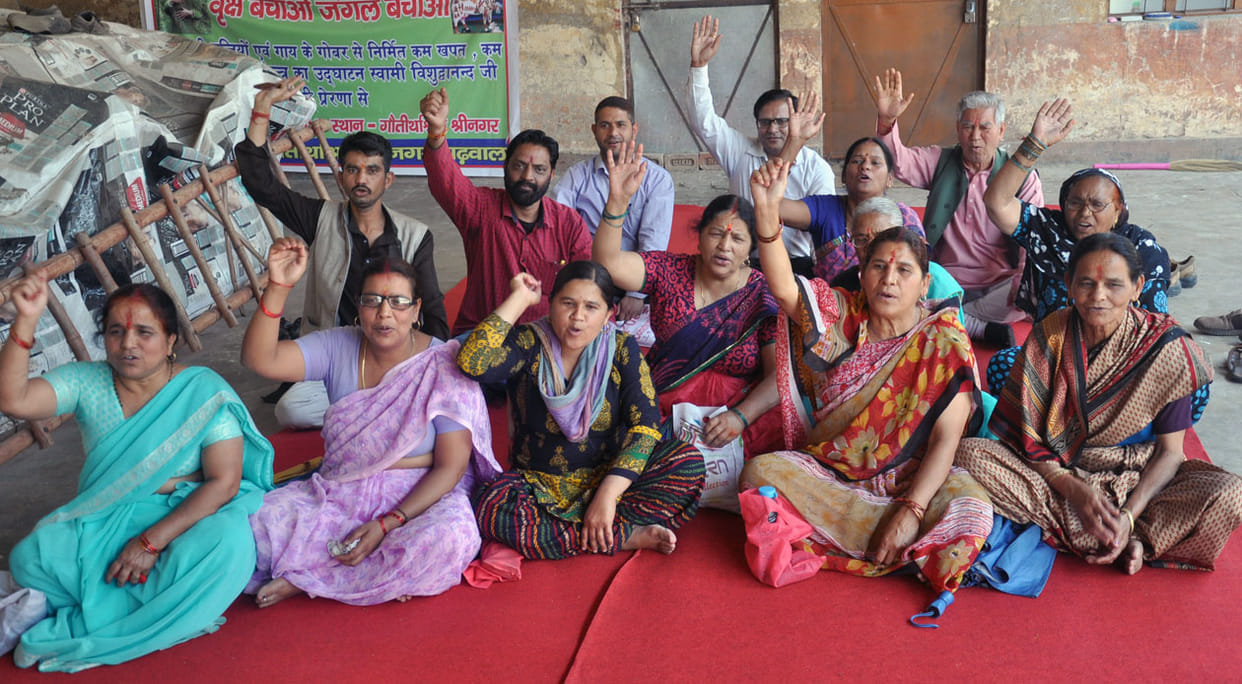 Women's anger is not stopped in protest of alcohol