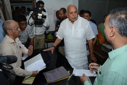 UP agriculture minister inspected krishi bhawan.