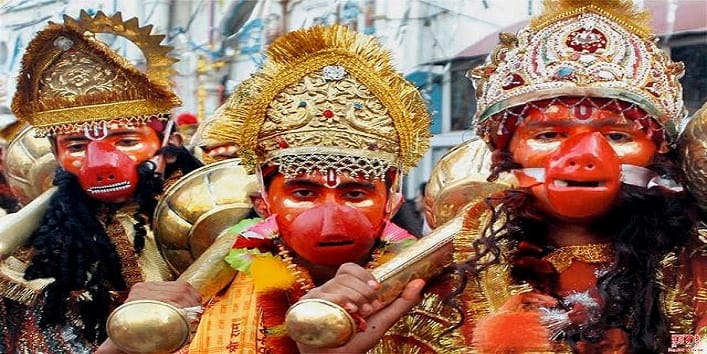 unique famous hanuman temple at amritsar of punjab, bada hanuman mandir