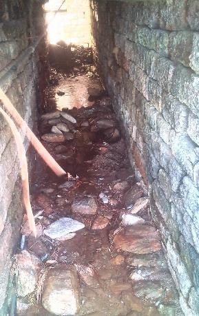 Waste of drinking water from pipelike leakage