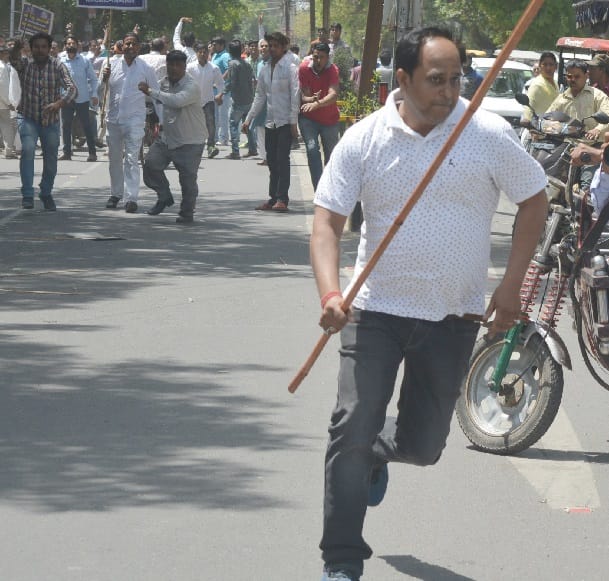 Know, why the BSP workers fought together, sticks and sticks