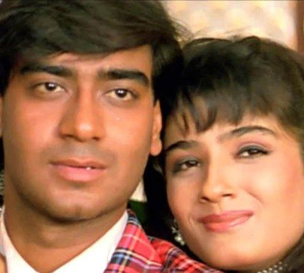 Raveena Tandon fallen in love Ajay Devgan when they doing film Dilwale together