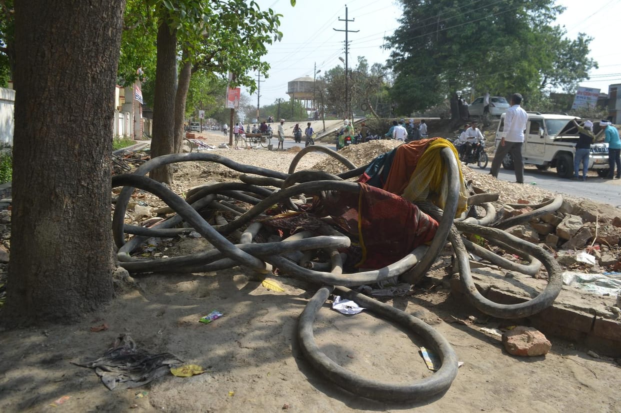 Ms Shukla Enterprises sidelined contract in gorakhpur